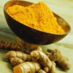 Turmeric roots and powder with curcumin